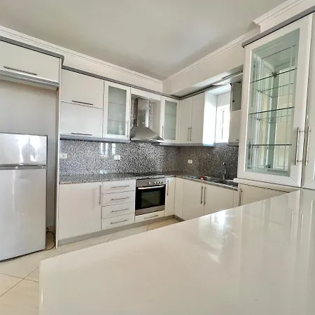 Apartment Ermis Apartament *